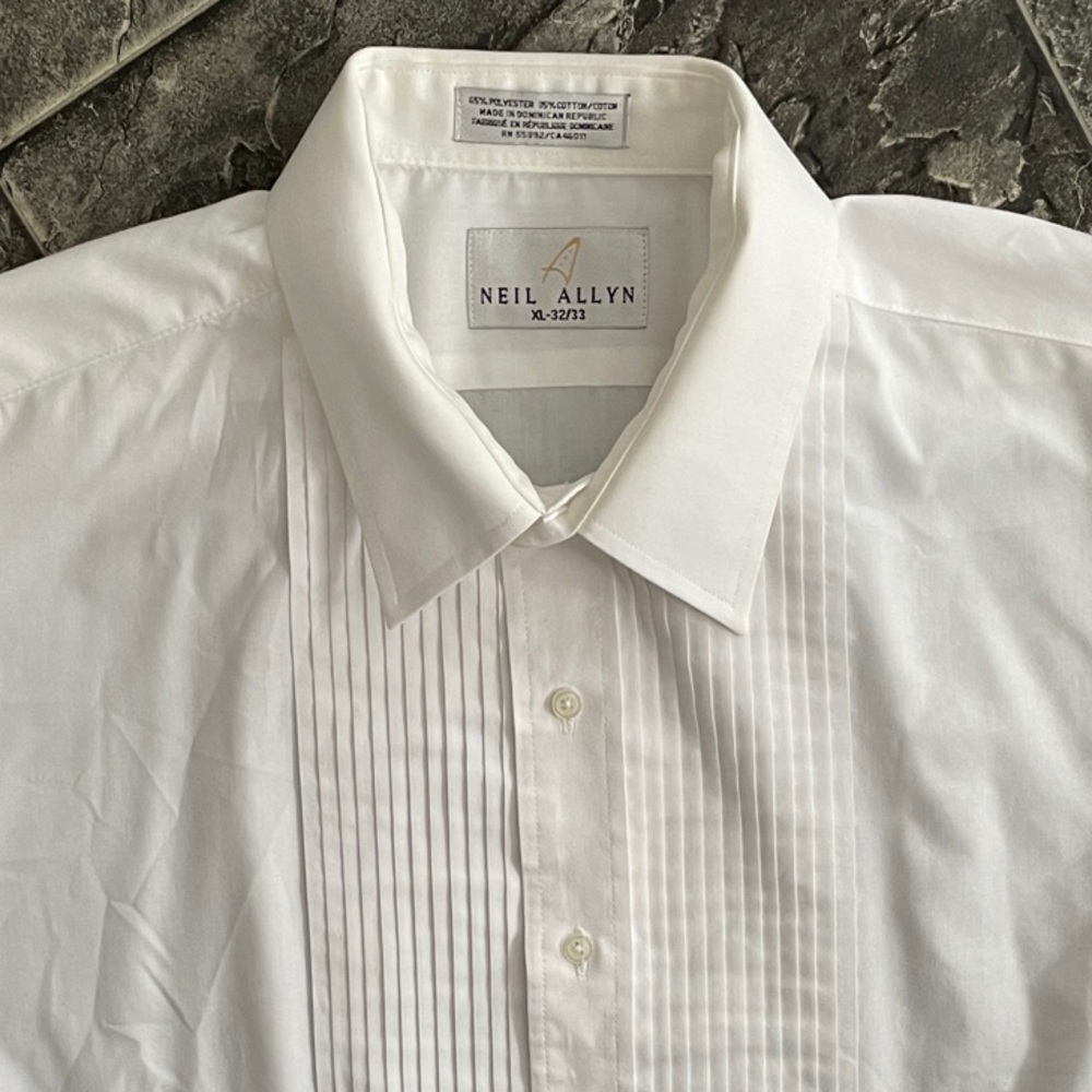 NEIL ALLYN White Tuxedo Style Pleated Dress Shirt Laydown Collar Classic Formal